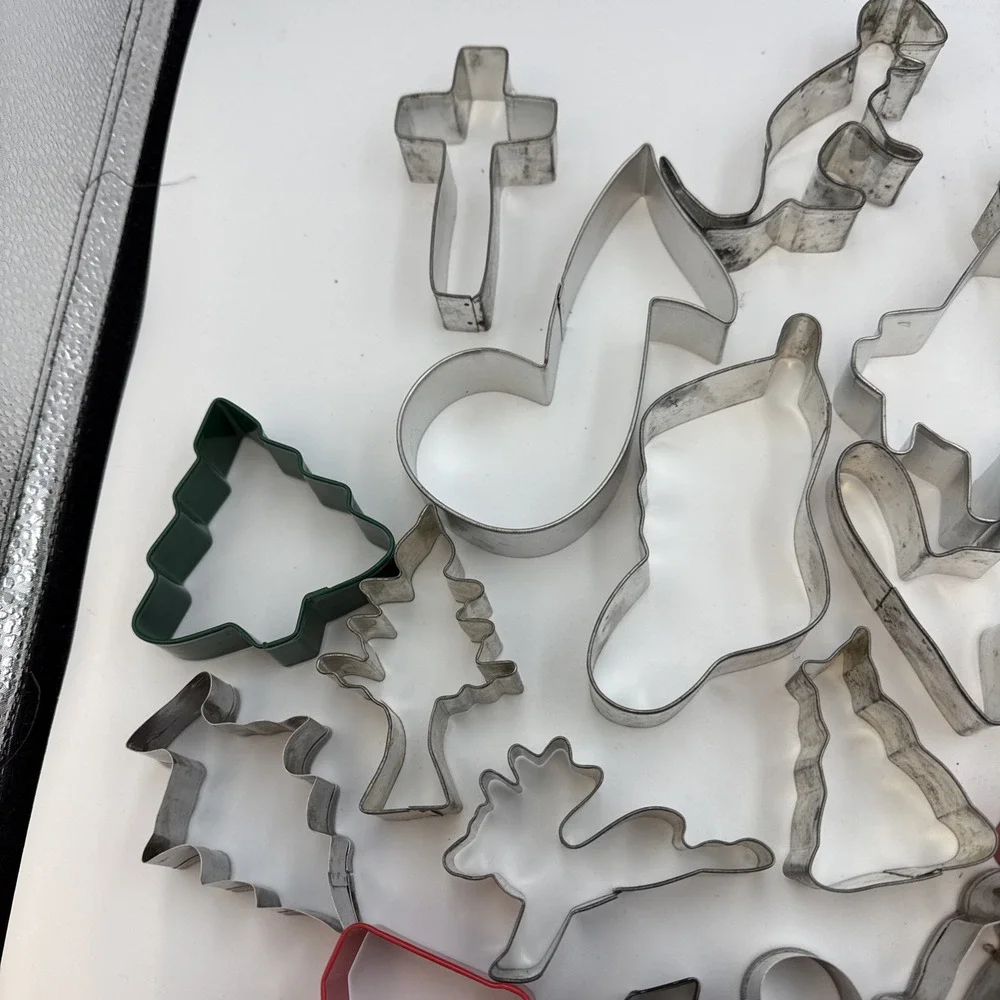 Vtg / Recent Cookie CUTTERS Metal Christmas‎ Halloween Music Assortment